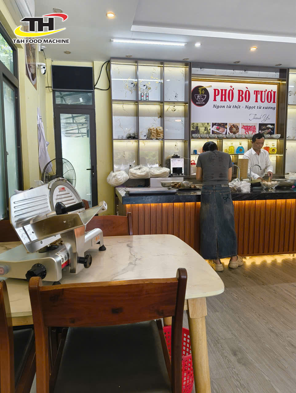 Máy Thực Phẩm T&H Bàn Giao Máy Thái Thịt ES300: Giải Pháp Đột Phá Cho Quán Phở Bò Tươi Đà Nẵng